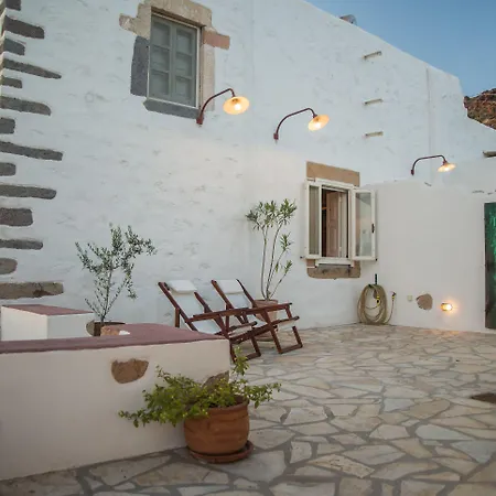 Anemos Houses *
